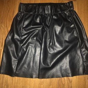 Wilfred Free Faux Leather Skirt
